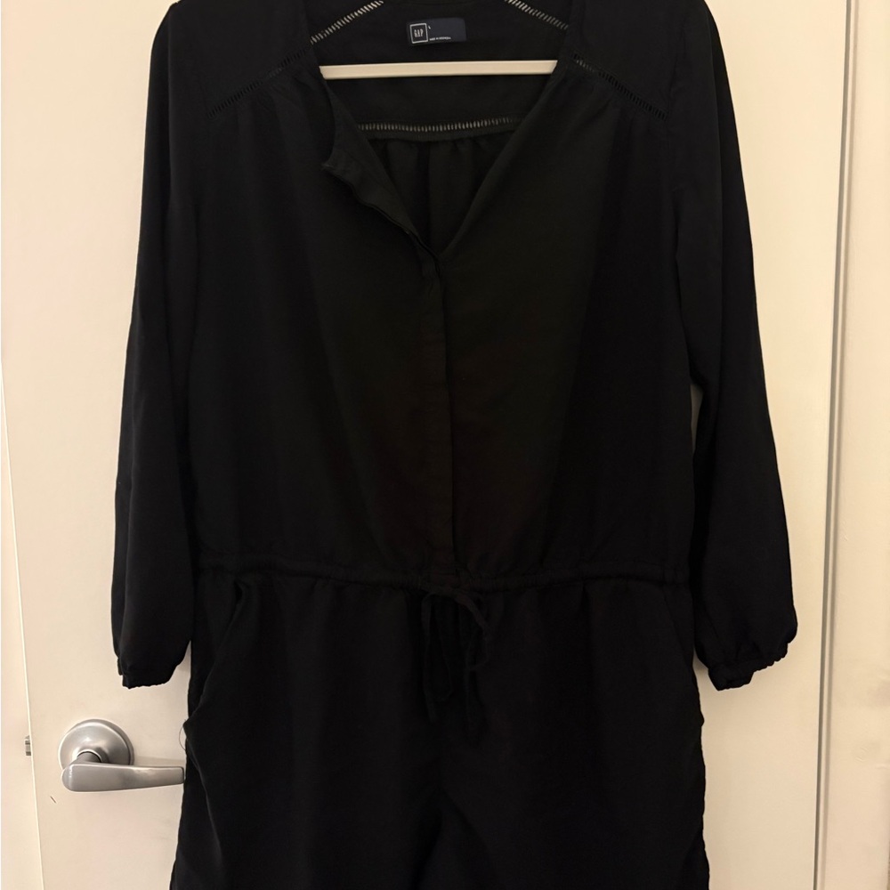 GAP black cotton romper button front elastic waist with side pockets size L